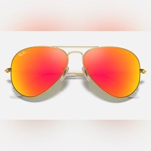 Ray-Ban Polarized Flash Lens Aviators